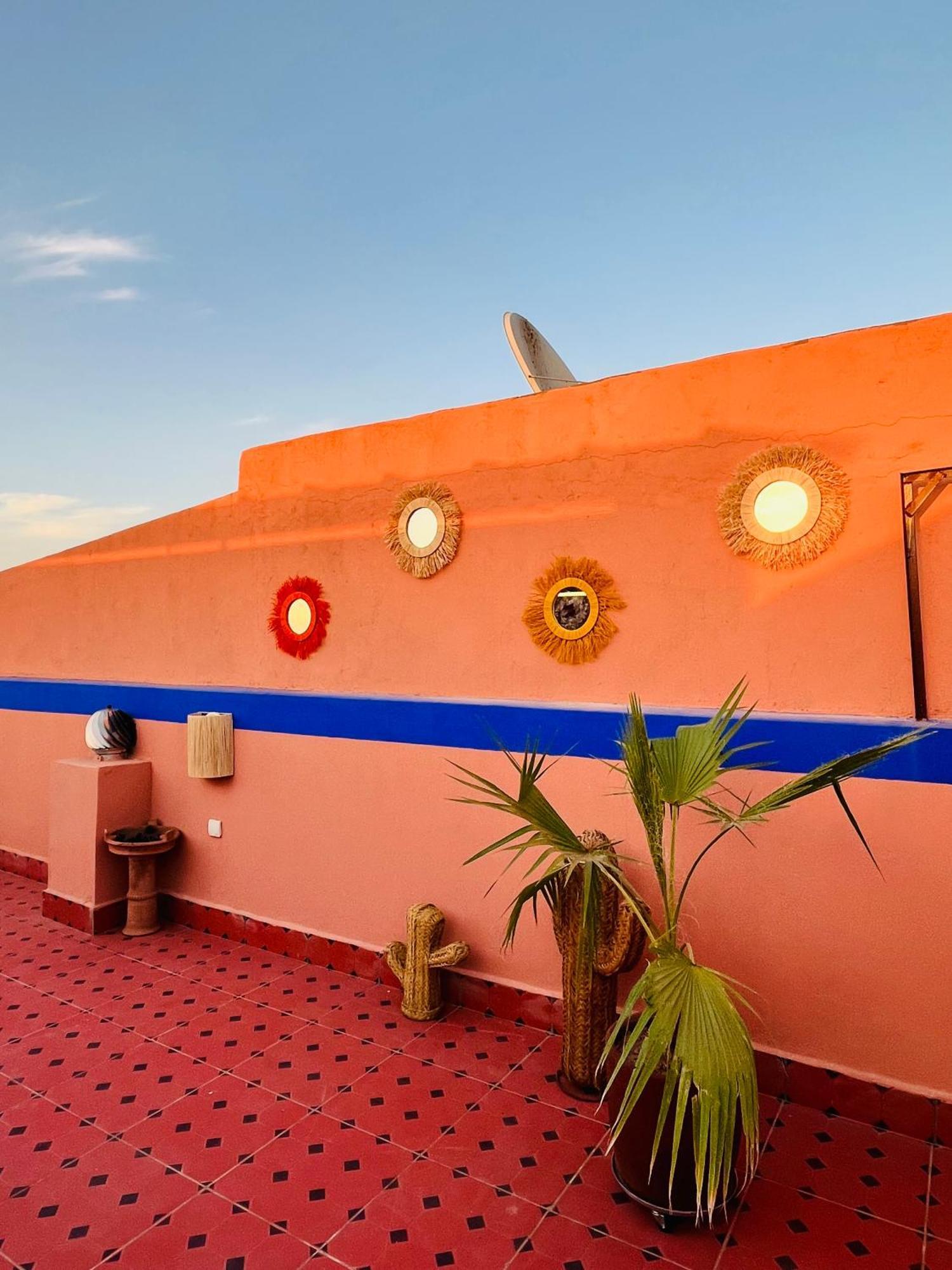 Apartment With Ac, Patio And Rooftop Appartement Climatise Avec Patio Et Toit Terrasse Marrakesh Exterior photo