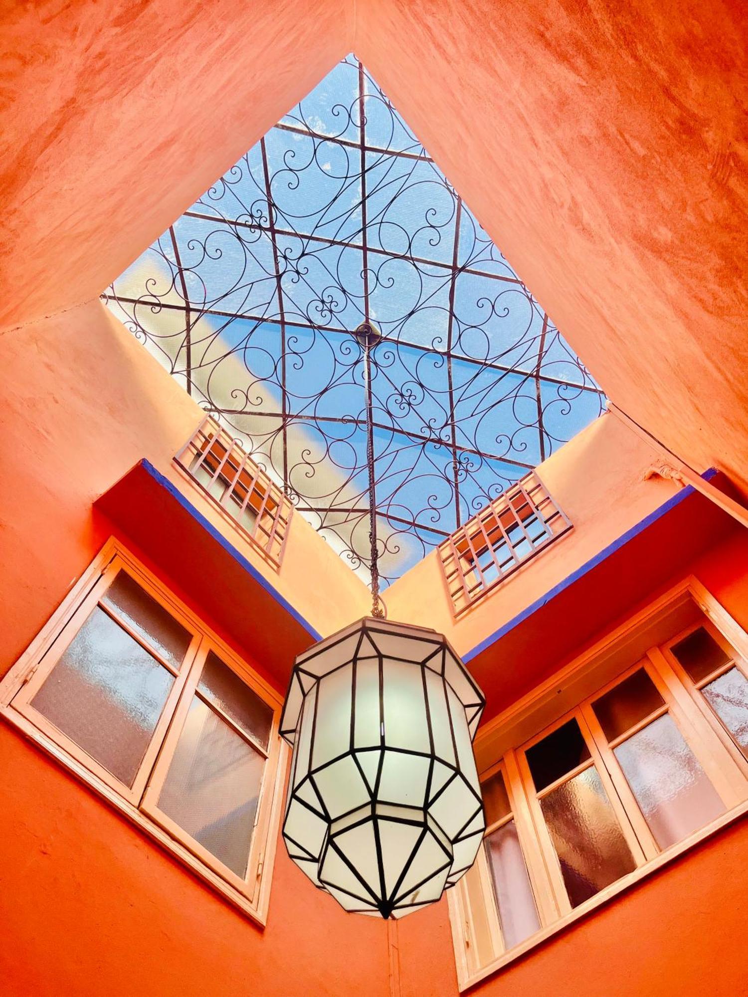 Apartment With Ac, Patio And Rooftop Appartement Climatise Avec Patio Et Toit Terrasse Marrakesh Exterior photo