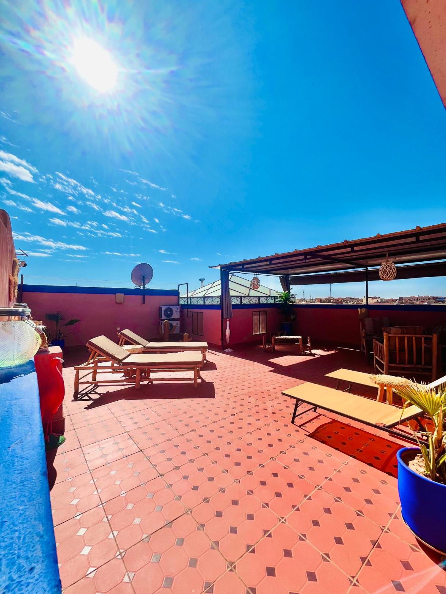 Apartment With Ac, Patio And Rooftop Appartement Climatise Avec Patio Et Toit Terrasse Marrakesh Exterior photo