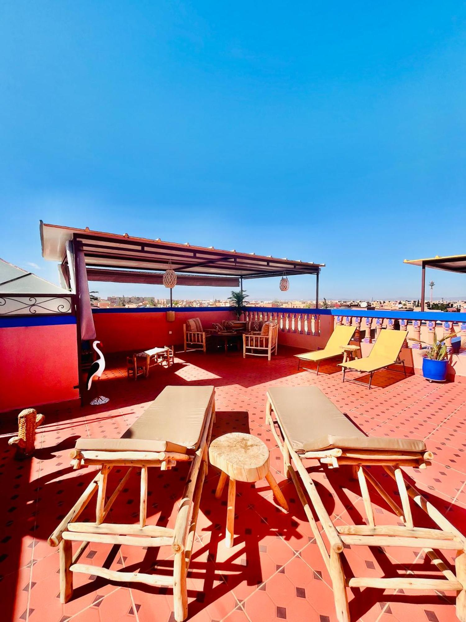 Apartment With Ac, Patio And Rooftop Appartement Climatise Avec Patio Et Toit Terrasse Marrakesh Exterior photo